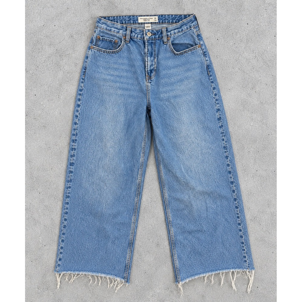 Abercrombie & Fitch Curve Love High Rise Wide Leg Jeans 30 Regular Frayed Hem